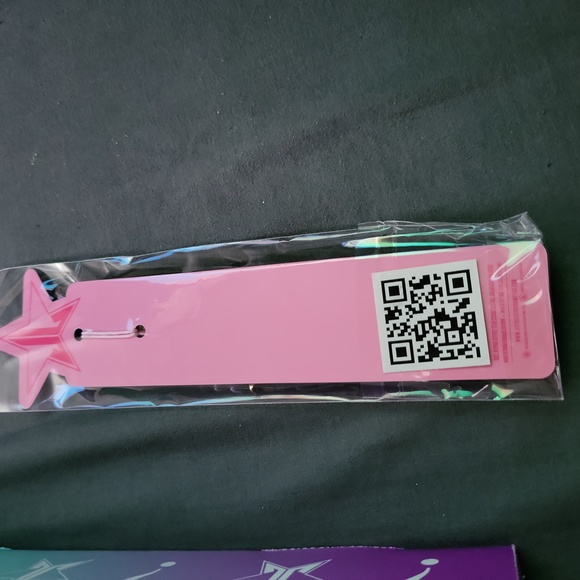 Jeffree Star pearls - Picture 2 of 2